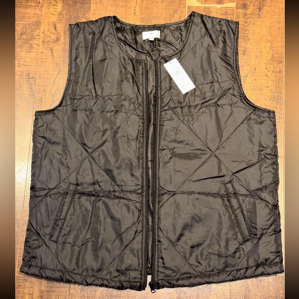 Socialite Thin Vest Ladies size Large / XL new with tags